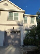 547 Black Lion Dr NE, Unit 1-G in St. Petersburg, FL - Building Photo