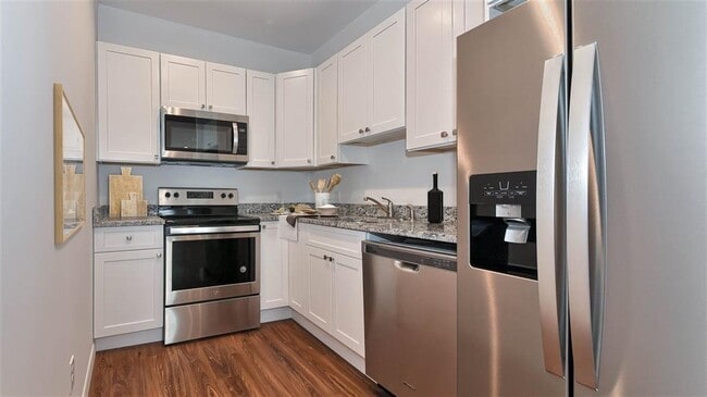 525 BROADWAY in Bayonne, NJ - Building Photo - Building Photo