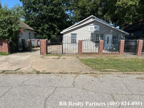 10 S Yorktown Ave in Tulsa, OK - Building Photo - Building Photo