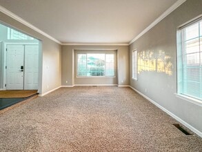 13723 37th Ave W in Lynnwood, WA - Building Photo - Building Photo