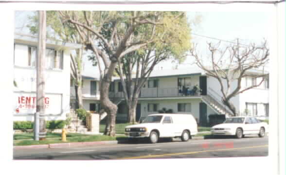 5480 Orange Ave in Long Beach, CA - Foto de edificio