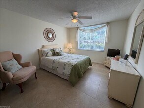 1220 Wildwood Lakes Blvd in Naples, FL - Building Photo - Building Photo