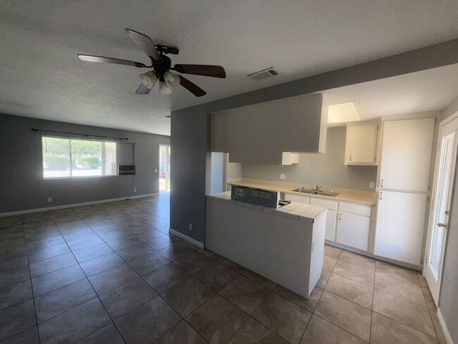 13340 Navajo Rd in Apple Valley, CA - Building Photo - Building Photo
