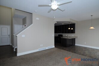 3755 N Prairie Grass Dr in Lehi, UT - Building Photo - Building Photo