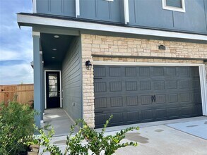 5719 Foggy Vine Ct in Fulshear, TX - Building Photo - Building Photo