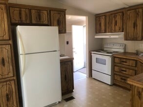 7164 Cornwallis Rd in Garner, NC - Foto de edificio - Building Photo