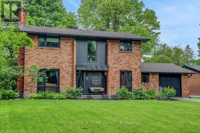 property at 8 Kingsford Crescent