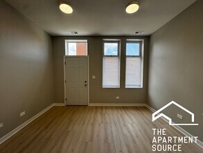 4007 W School St in Chicago, IL - Building Photo - Building Photo