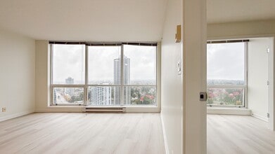 13618 100 Av in Surrey, BC - Building Photo - Building Photo