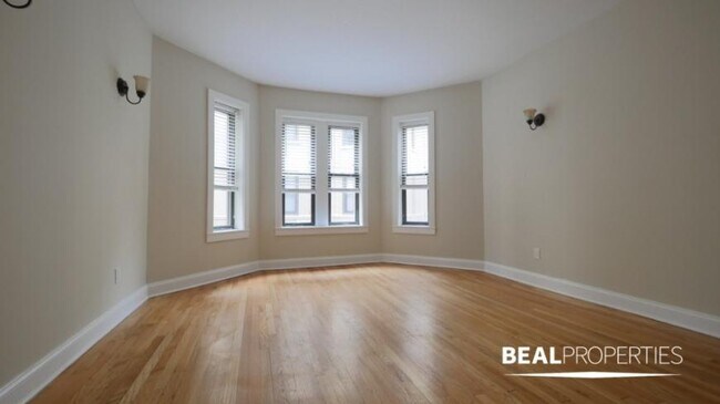 property at 4036 N Ashland Ave
