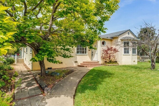 551 Hathway Ave-Unit -551 in San Luis Obispo, CA - Foto de edificio - Building Photo