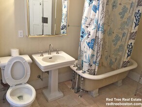 429 Marlborough St, Unit 3 in Boston, MA - Building Photo - Building Photo