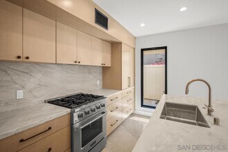 857 F Ave in Coronado, CA - Building Photo - Building Photo