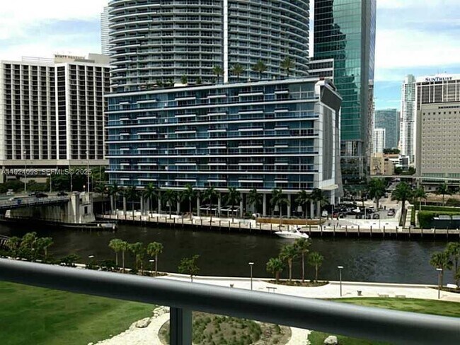property at 475 Brickell Ave