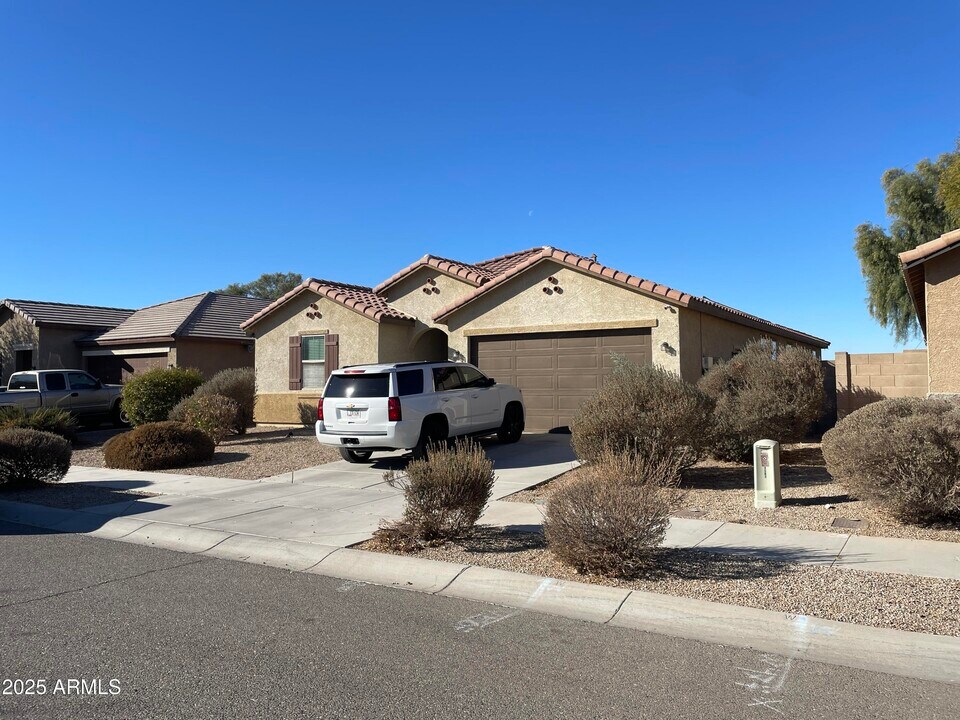 2530 S 172nd Ln in Goodyear, AZ - Building Photo