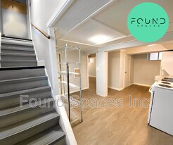 275 Kensington Ave N in Hamilton, ON - Building Photo