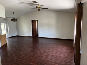 1065 Altoona Ave in Spring Hill, FL - Building Photo - Building Photo