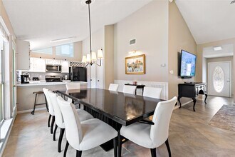 9 Brentwood Oaks Ct in Spring, TX - Building Photo - Building Photo