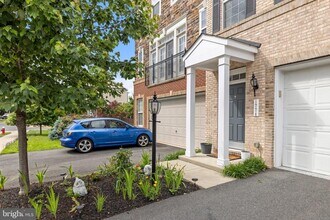 1774 Moultrie Terrace NE in Leesburg, VA - Building Photo - Building Photo