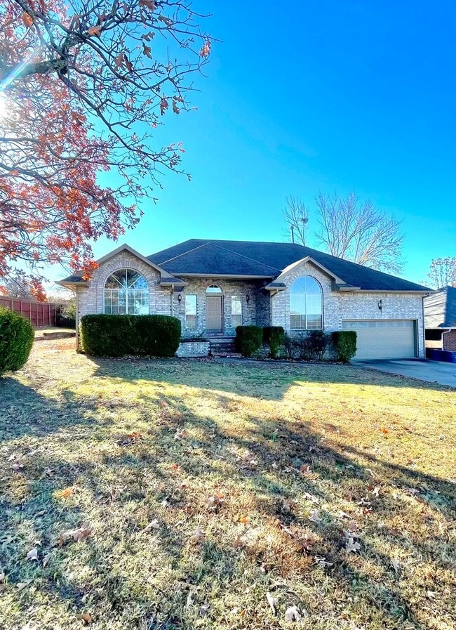 property at 1713 Red Bud Ln