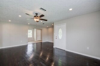 13122 Berwick St in Houston, TX - Building Photo - Building Photo