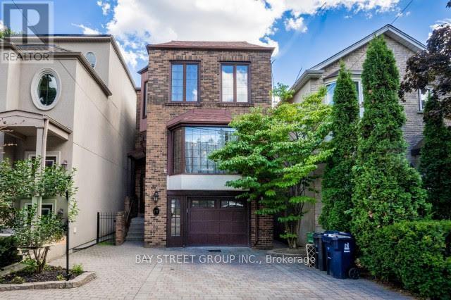 137 Helendale Ave in Toronto, ON - Building Photo