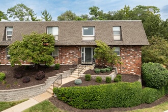 Stanford Place in St. Louis, MO - Building Photo - Building Photo