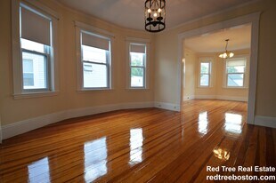 39 Montfern Ave in Boston, MA - Building Photo