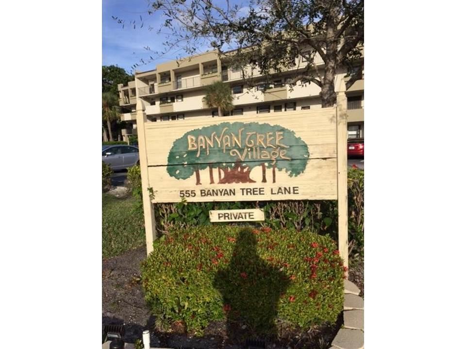 555 Banyan Tree Ln-Unit -209 in Delray Beach, FL - Foto de edificio