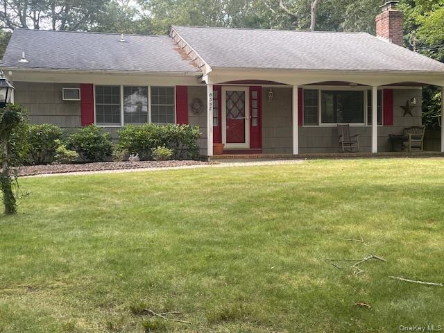 8595 Peconic Bay Blvd in Laurel, NY - Building Photo - Building Photo