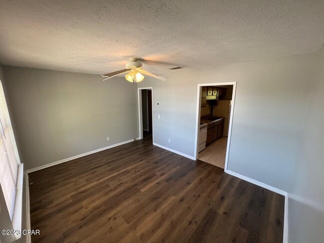 829 Russ Lake Dr in Panama City, FL - Building Photo - Building Photo