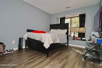 9509 Hunters Trail Ct in Louisville, KY - Building Photo - Building Photo