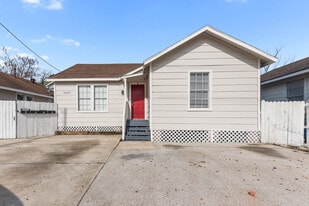 7307 Avenue H in Houston, TX - Building Photo