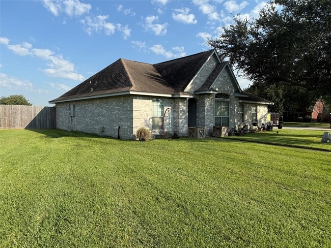11802 Old Spanish Trail in Santa Fe, TX - Building Photo - Building Photo