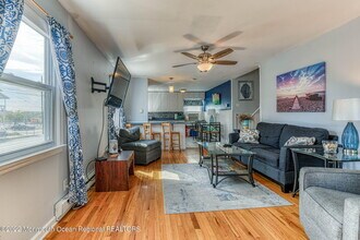 42 Abbott Ave in Ocean Grove, NJ - Building Photo - Building Photo