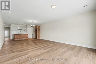 440 Falcon Ln in Russell, ON - Building Photo - Building Photo