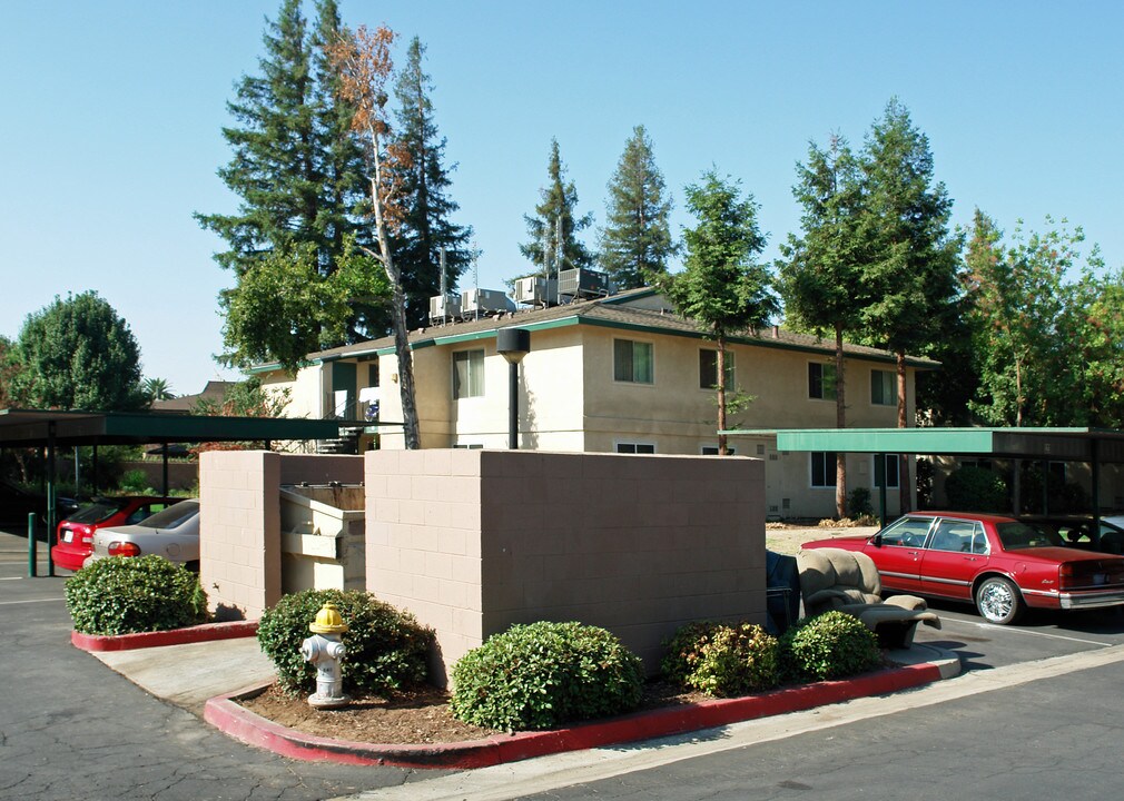 Inyo Terrace in Fresno, CA - Foto de edificio