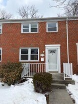 8503 Kings Ridge Rd in Parkville, MD - Building Photo