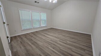 265 Friars Head Dr NE in Suwanee, GA - Building Photo