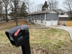 11105 Lake Hills Dr in Knoxville, TN - Building Photo - Building Photo