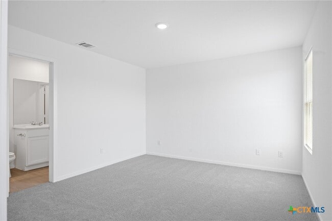 property at 3326 Noir Ln