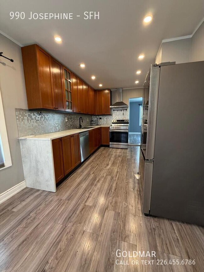 990 Josephine Ave in Windsor, ON - Building Photo - Building Photo