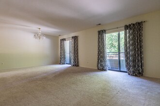 6903 Jones View Dr, Unit 2B in Baltimore, MD - Building Photo - Building Photo