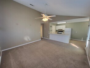 7470 Harvest Village Ct in Navarre, FL - Building Photo - Building Photo