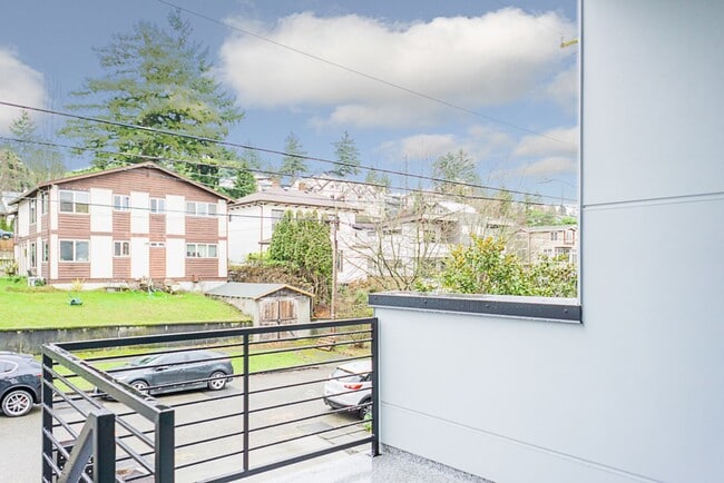 5517 4th Ave NW in Seattle, WA - Building Photo - Building Photo