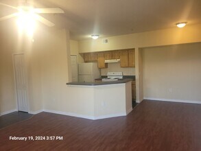 6071 Westgate Dr in Orlando, FL - Building Photo - Building Photo