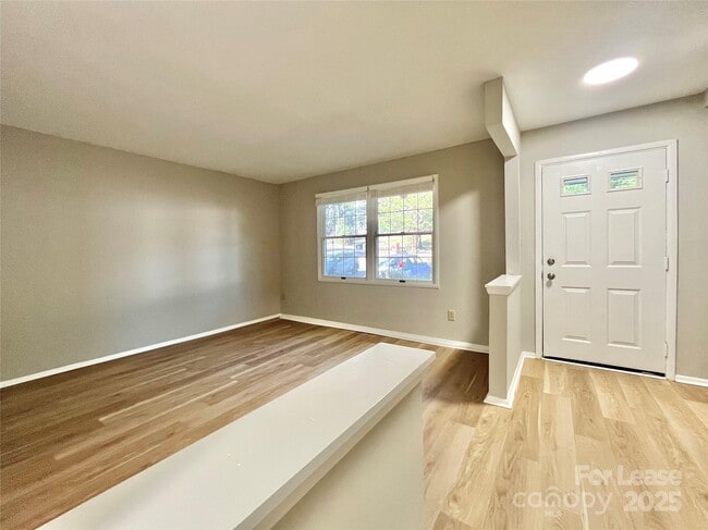 8234 Knights Bridge Rd in Charlotte, NC - Building Photo - Building Photo