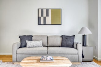 4-75-75 48th Ave-Unit -403 in Queens, NY - Building Photo - Building Photo