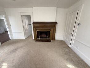 32 Mount Pleasant St, Unit 2 in Rockport, MA - Foto de edificio - Building Photo