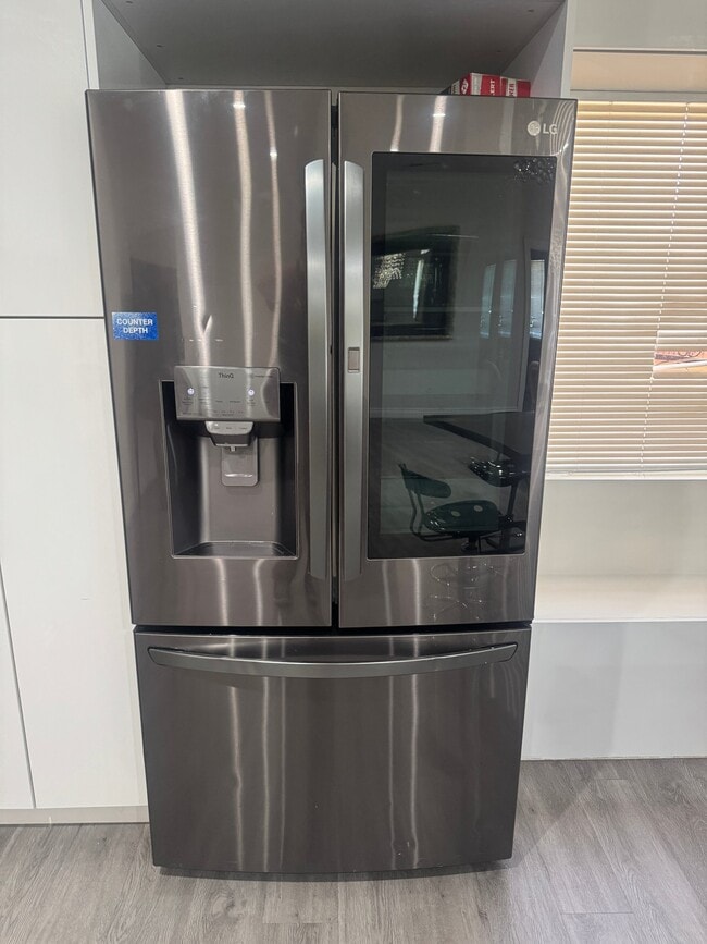 8151 Katella Ave, Unit B in Stanton, CA - Foto de edificio - Building Photo